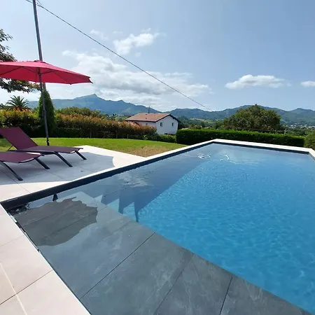 Vila 6pers Avec Piscine Vue Montagnes A 3km Des Plages Urrugne